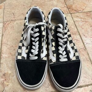Vans Monochrome Checkered Sneakers men’s 8, women 9.5